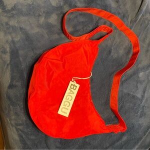 BAGGU Crescent Candy Apple Shoulder Bag